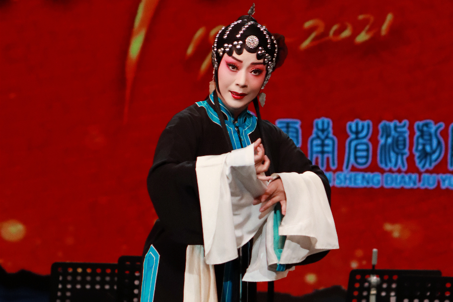 雲南省滇劇院緊緊圍繞現實題材，歷史題材和傳統劇目“三部曲”的形式，在繼承傳統滇劇劇目形式的基礎上，結合時代潮流，創作現代滇劇劇目及呈現形式，對滇劇進行開拓創新。