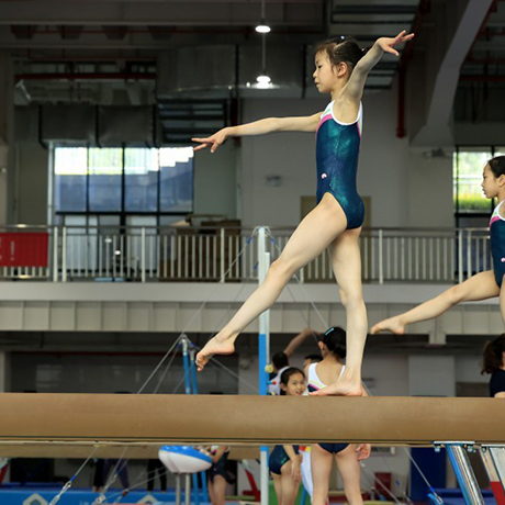 组图：体操萌娃备战云南省运会