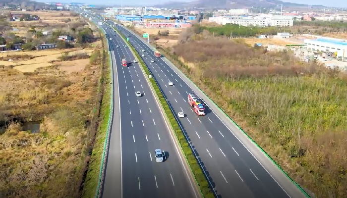 十年奋进路畅人安